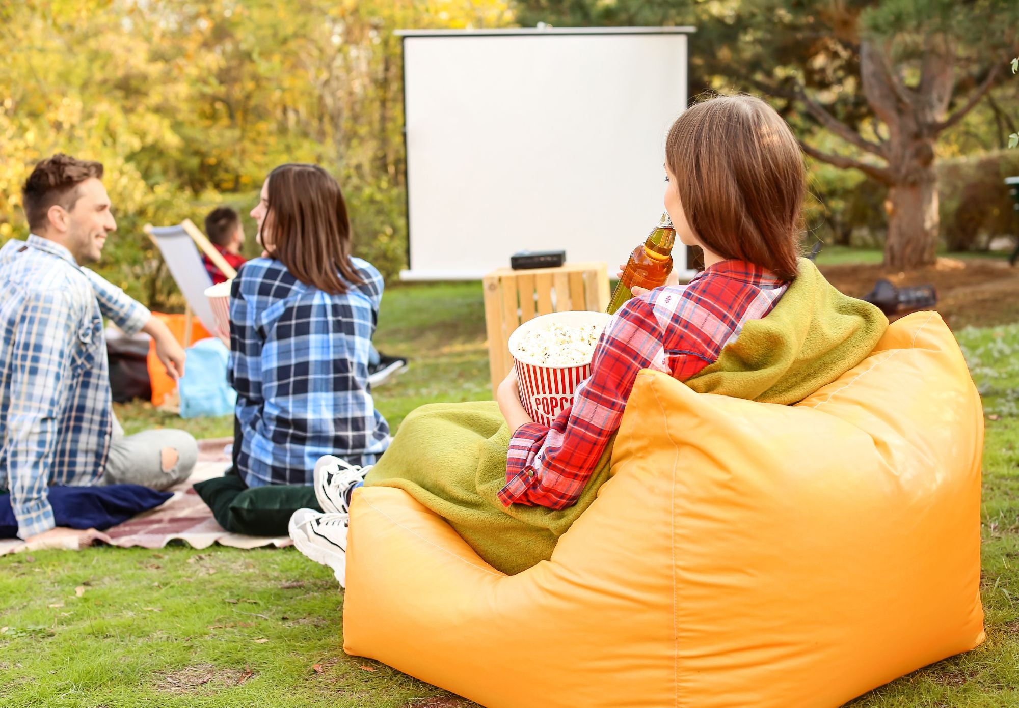 Summer Movie Nights: Creating a Cozy Outdoor Cinema Experience for Your Family