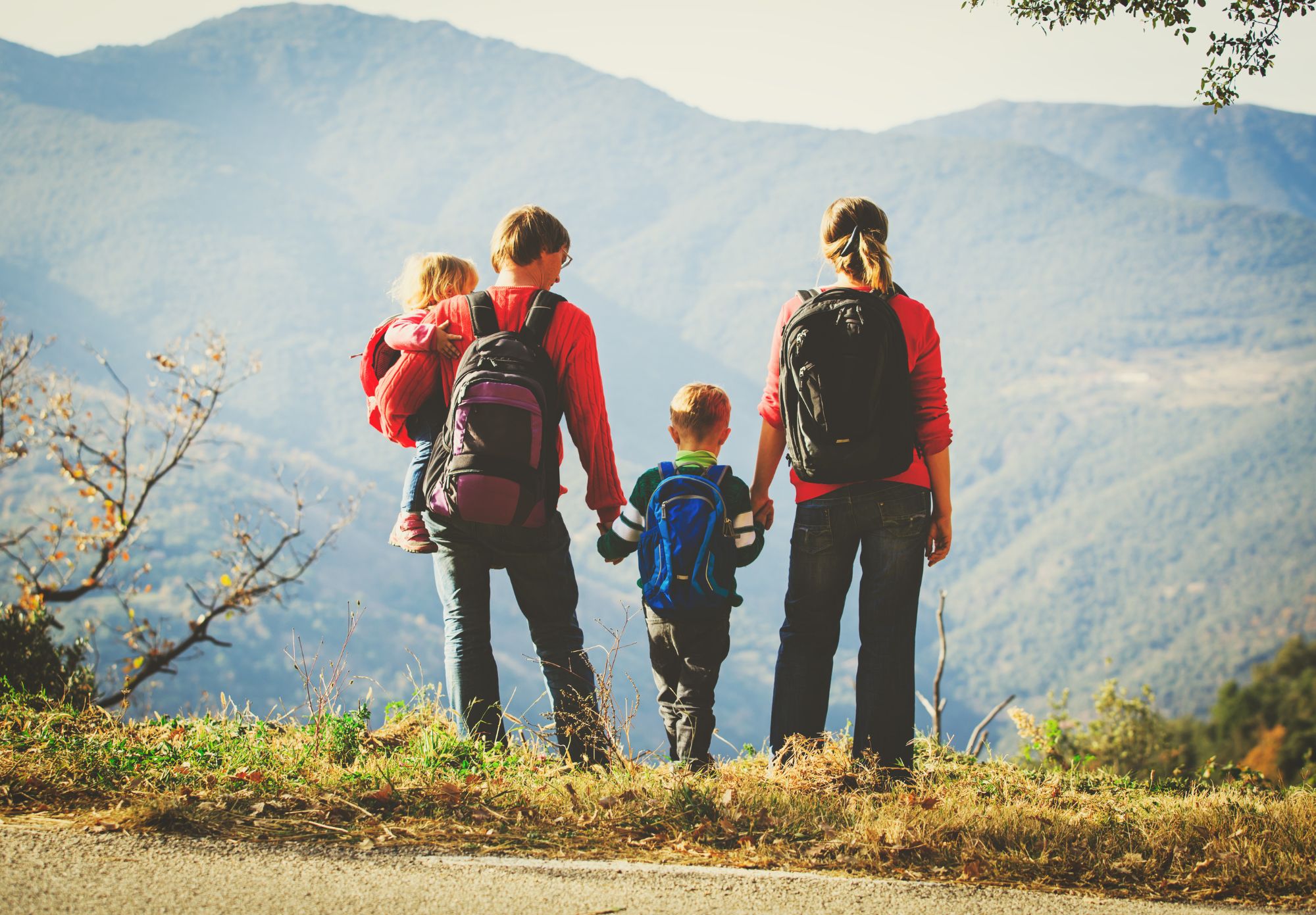 Family-Friendly Hiking: Exploring Nature with Kids in the Summer
