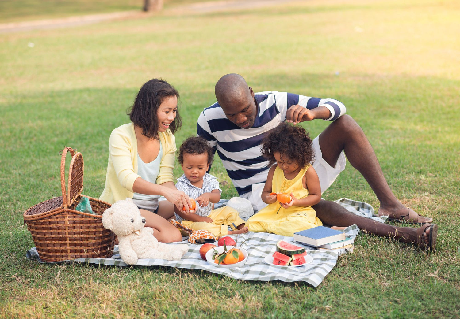 Healthy Picnic Pleasures: Packable Meals for Summer Outings