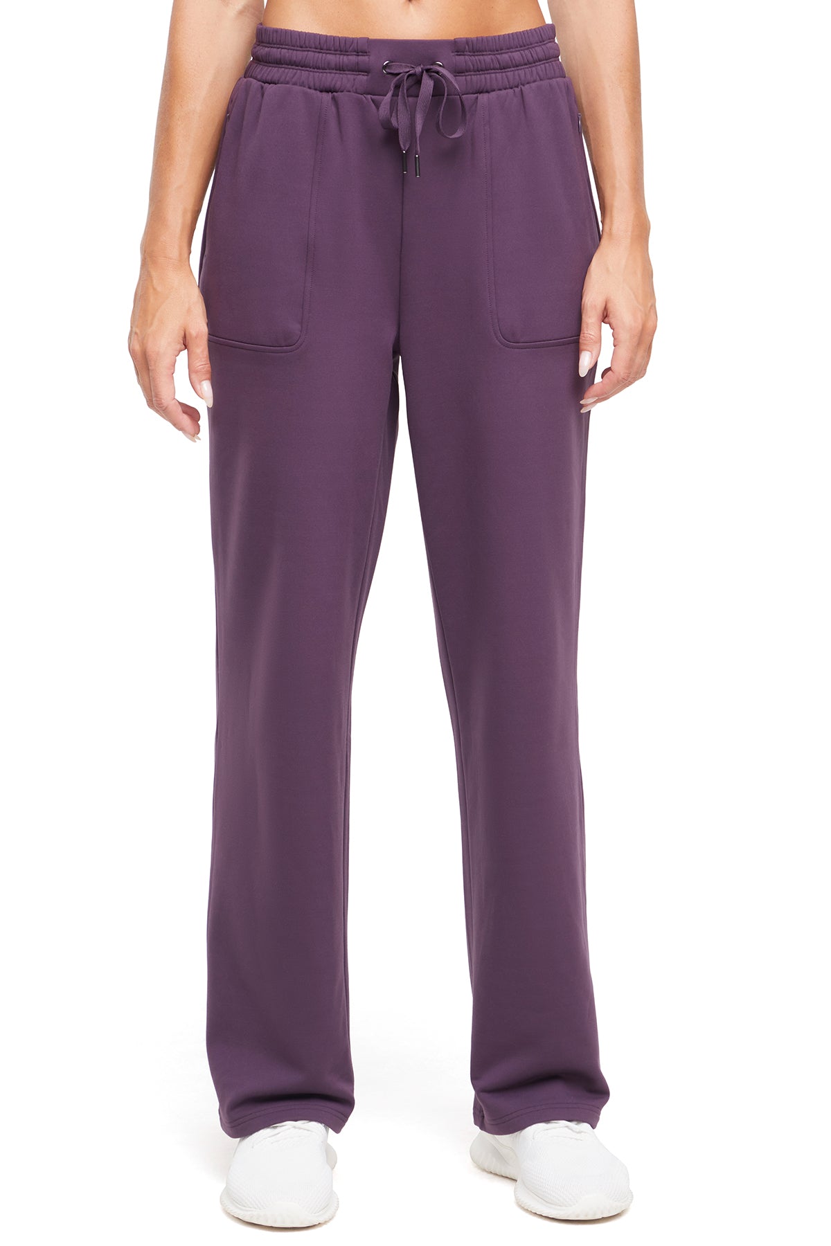 Mia Pant – Marika