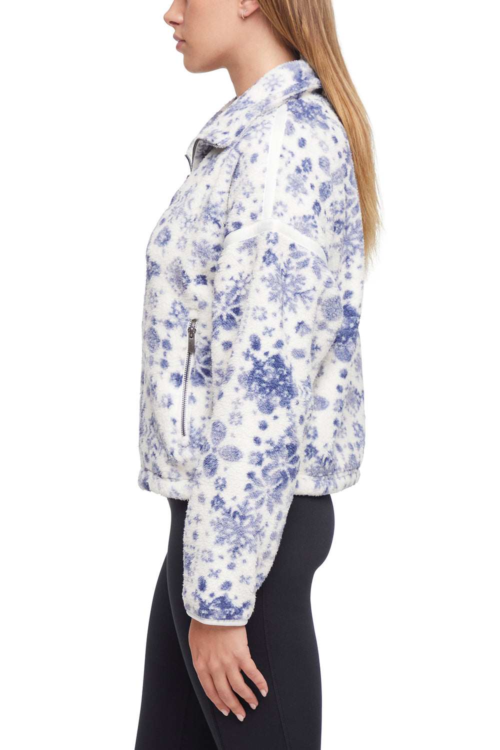 #color_gray-blue-digital-snowflake